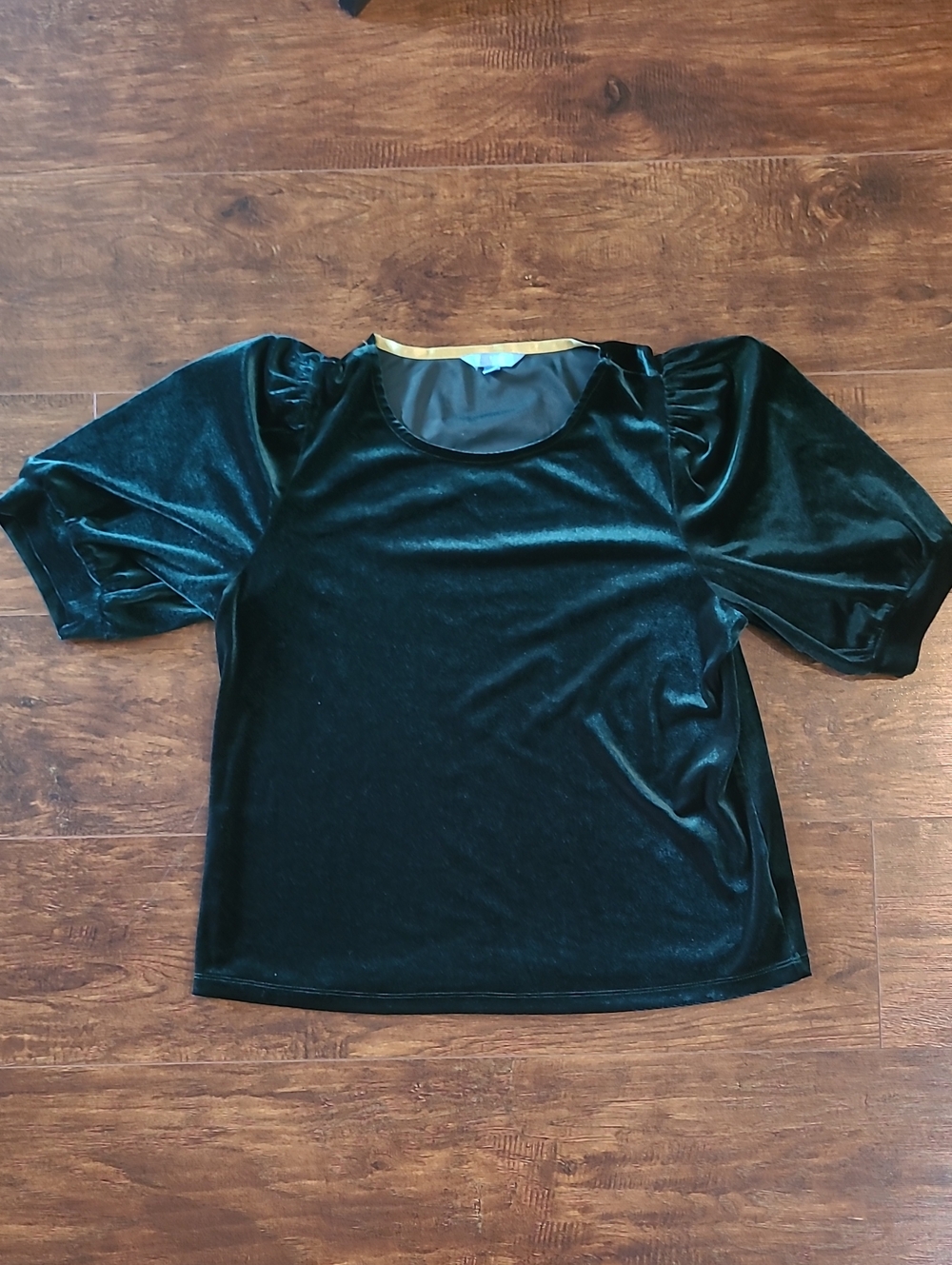 Draper James Emerald Velvet Puff-Sleeve Top Size L